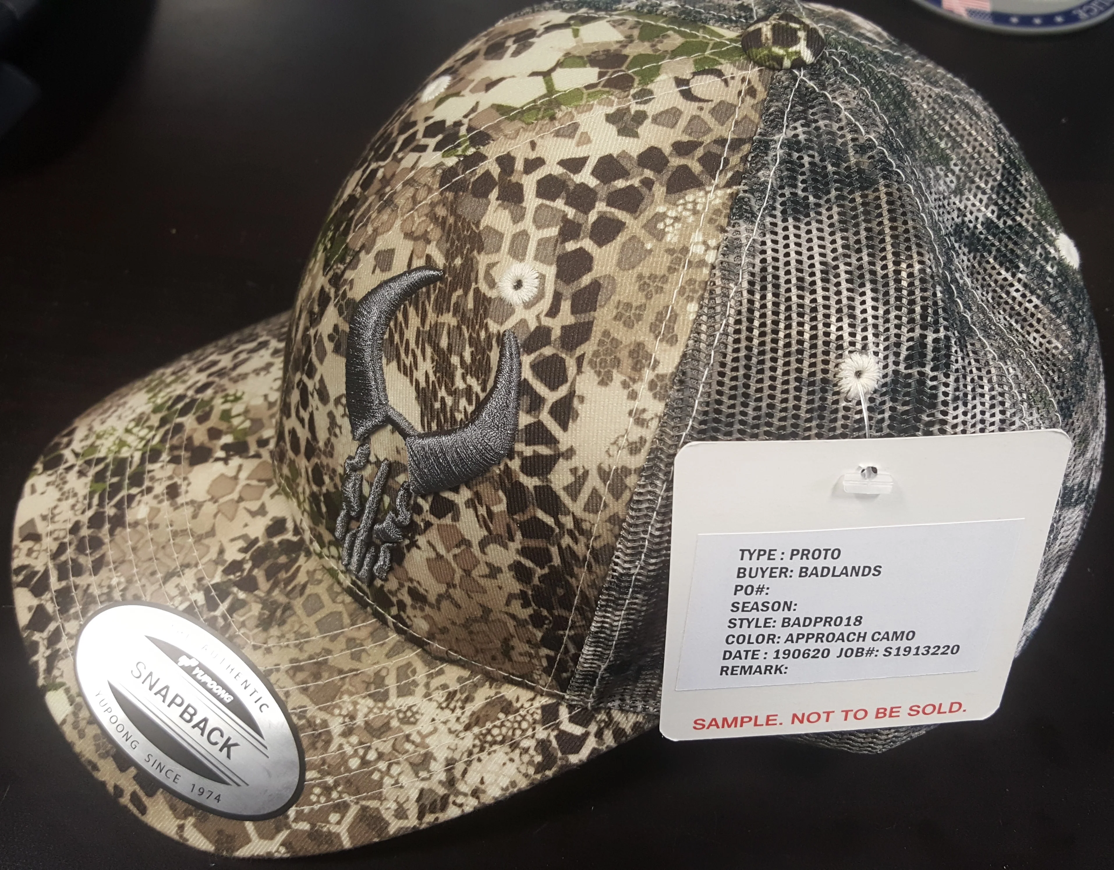 APPROACH CAMO MESH TRUCKER - Image 3
