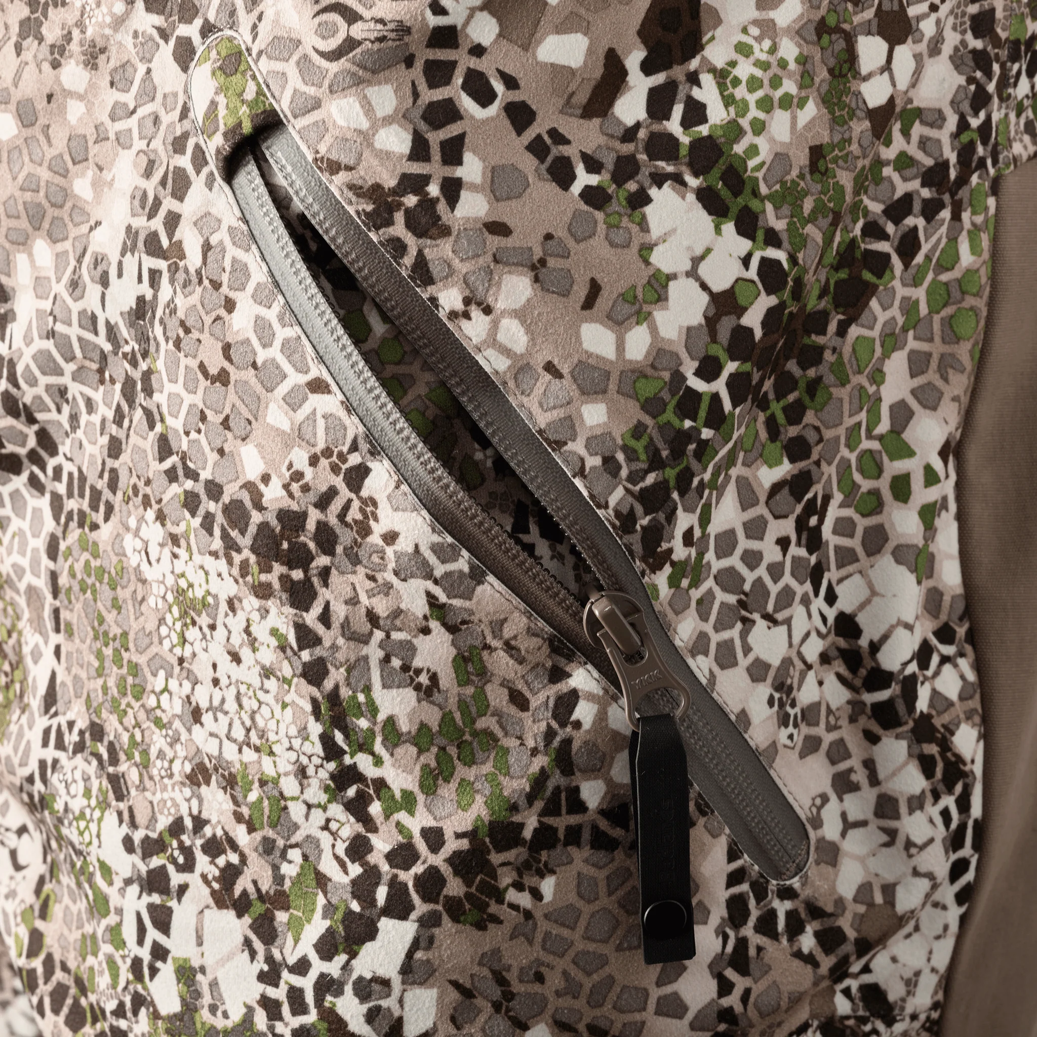 OMEGA RAIN PANT - Image 8